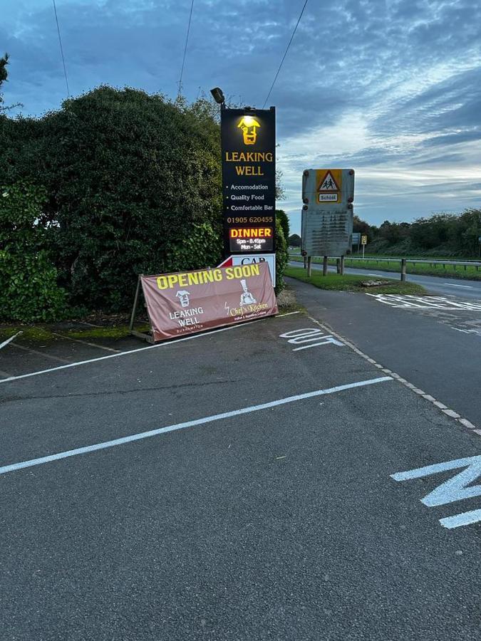 Leaking Well, Dunhampton Hotel Stourport-on-Severn Exterior photo